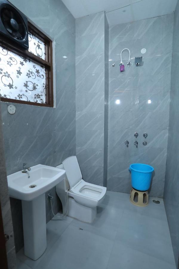 Raghav Inn Karnal Bagian luar foto
