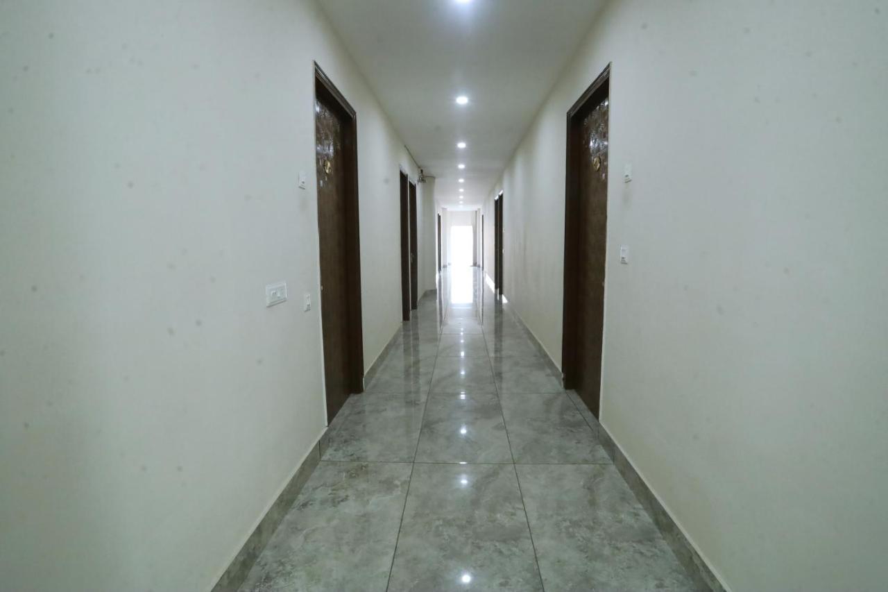 Raghav Inn Karnal Bagian luar foto