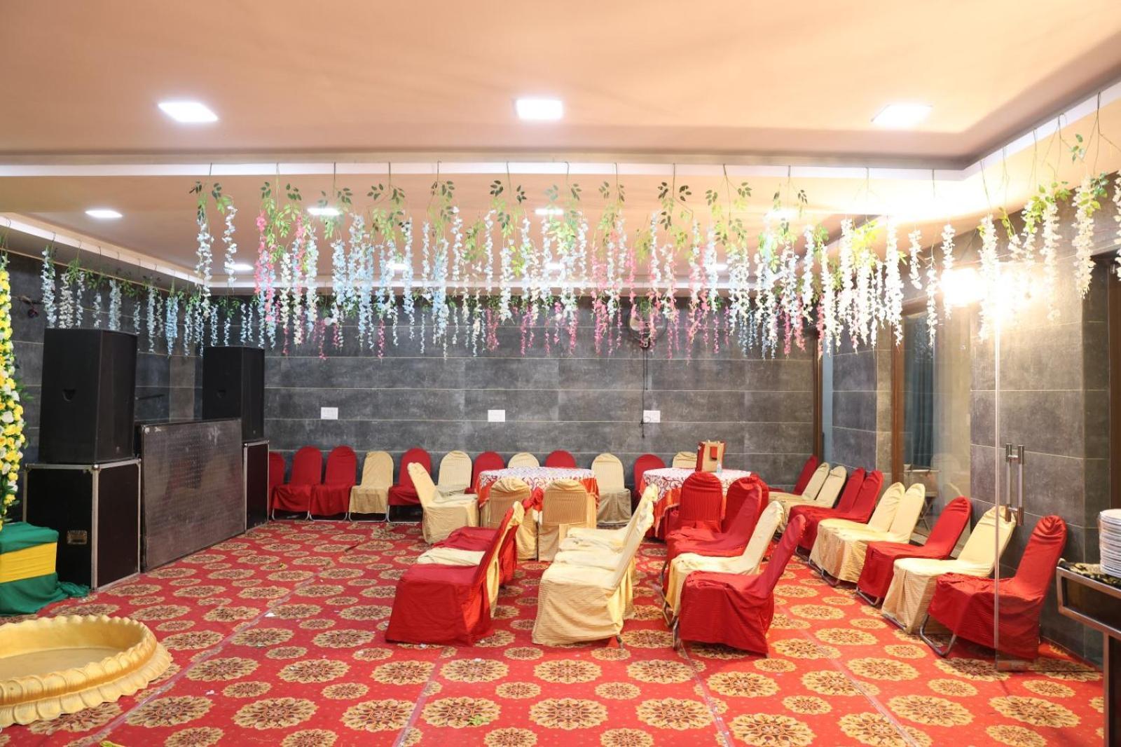 Raghav Inn Karnal Bagian luar foto